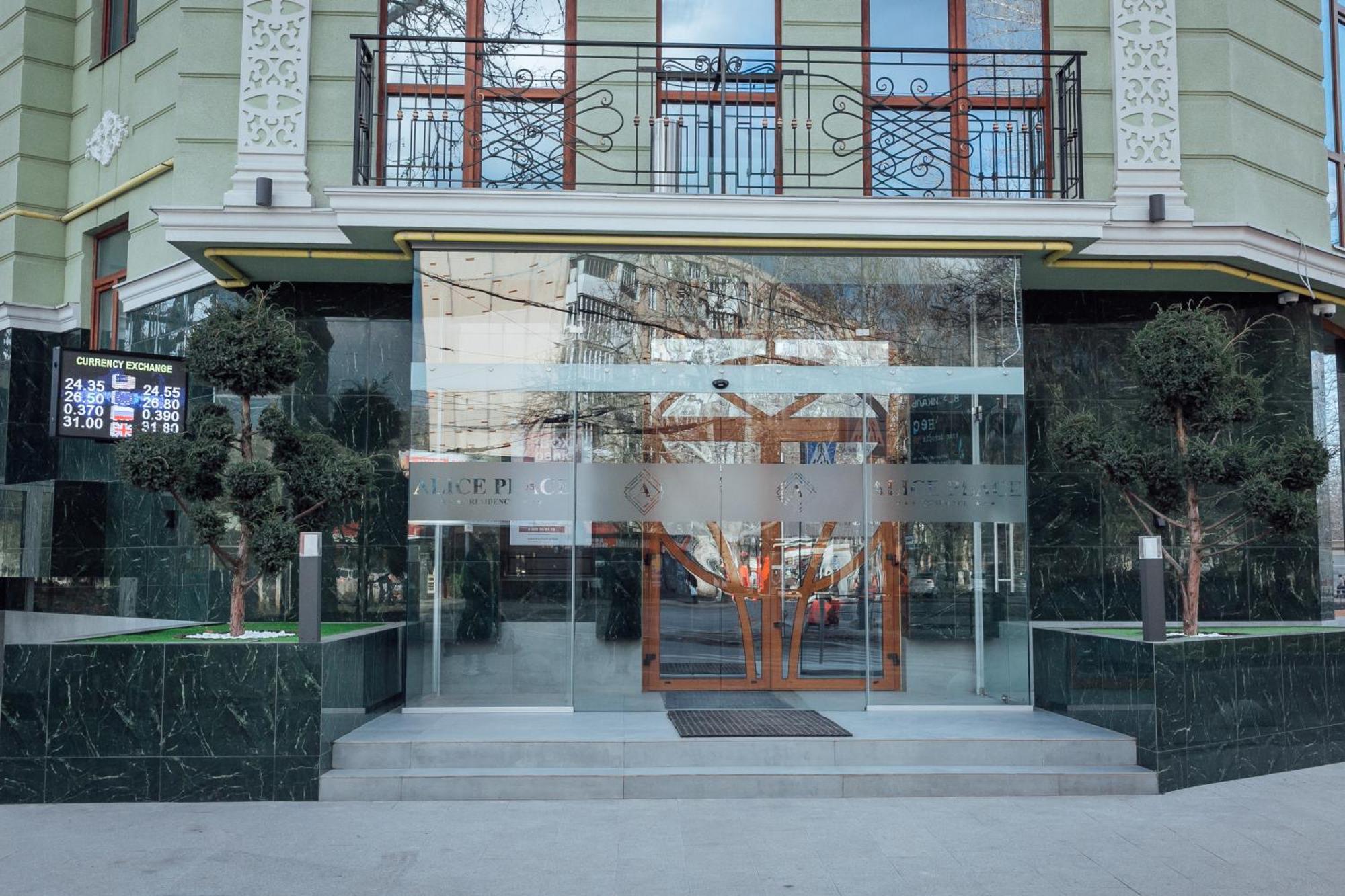 Alice Place Hotel Odesa Exterior photo